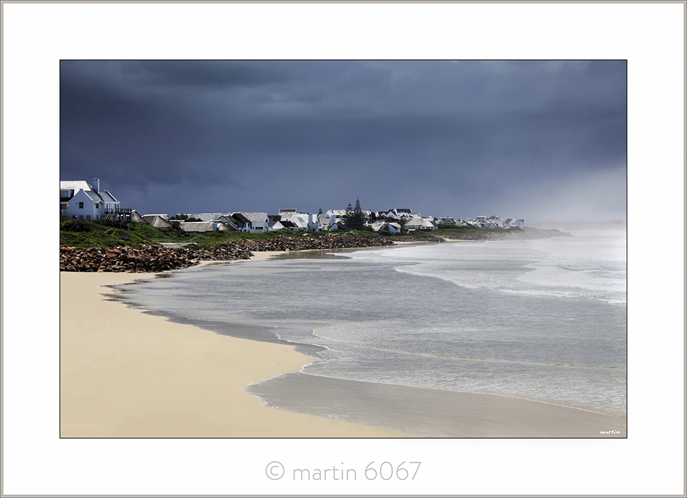 Main Beach Incoming